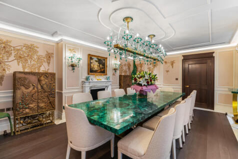 7 bed, 7 bath House in London - Photo 6