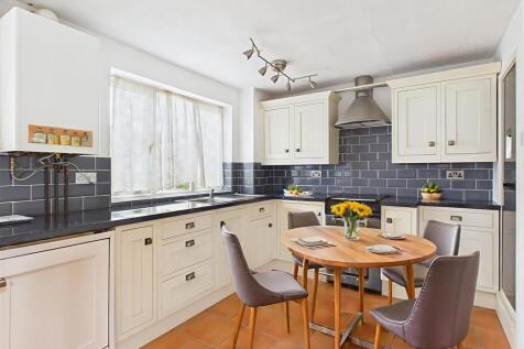 CAM05497G0-PR0031-STILL003_alt - Kitchen - Modern