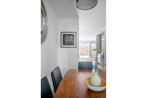 Victory_Place_07b...