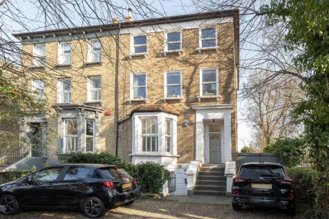 Grosvenor Road, E11