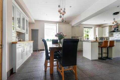 Open Plan Kitchen Diner