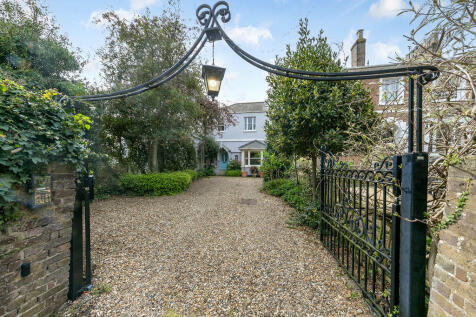 Palace Road, East Molesey