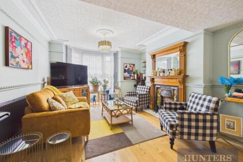 CAM05316G0-PR0449-STILL022.jpg