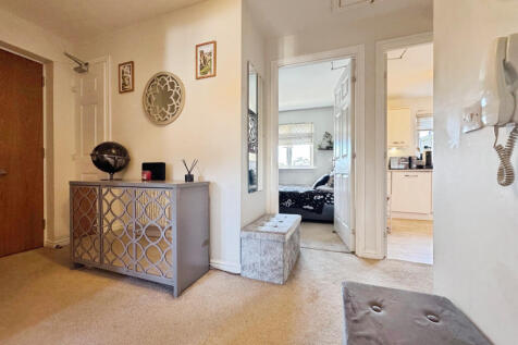 2 bed, 1 bath Apartment in Glasgow - Photo 13