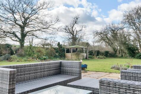 patio1.jpg