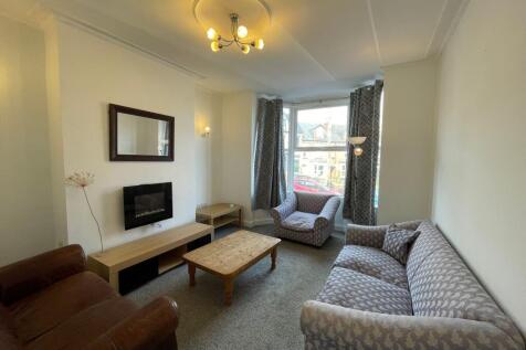 SITTING ROOM DINING ROOM AND KITCHEN