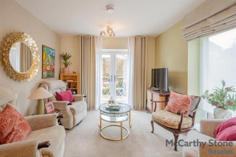 8686781-interior01.jpg