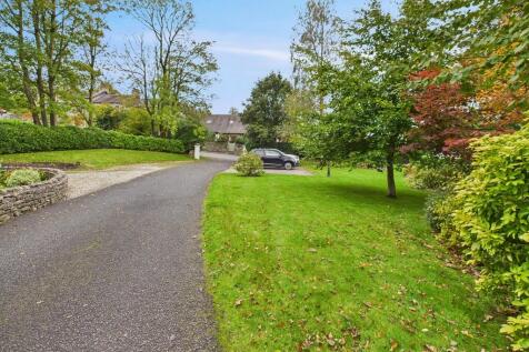 Wood Close Garden...