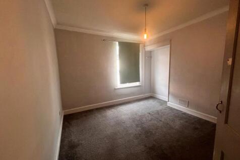 Bedroom 1 (Front)