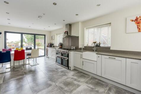 St Elvey-Kitchen A.jpg