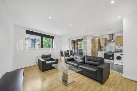 Immaculate 1,000+ sq ft, three bedroom, two bathroom apartment set within Park View Court, Bow E3. Comprising a bright, spacious open-plan living/dining area with full-height windows that opens onto a