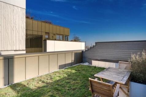 1 bed, 1 bath Apartment in london - Photo 12