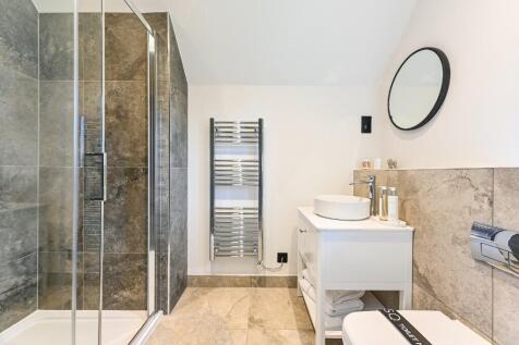 Bedroom 2 En-suite