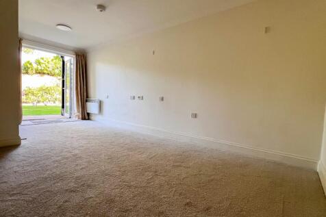 Lounge-Dining Room