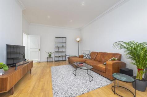 Now on the market a lovely two bedroom ground floor recently refurbished property with garden located on The Avenue, Brondesbury NW6. The property comprises:- - Spacious open plan reception/dining are