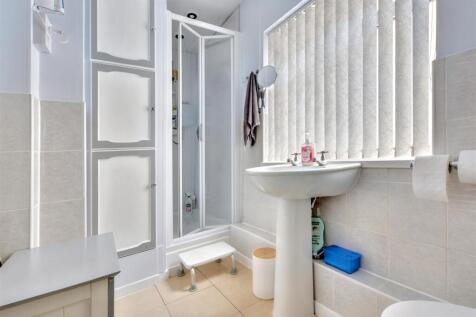 Shower Room_1.jpeg
