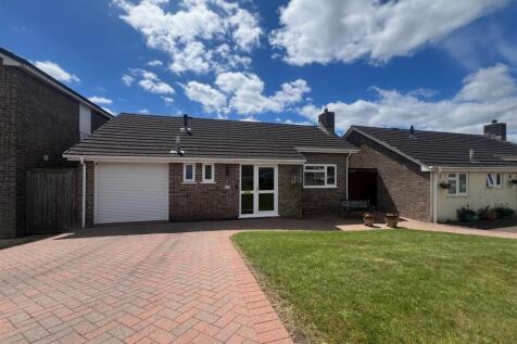 PLYMTREE DRIVE, PLYMPTON, PLYMOUTH PL7 4LX