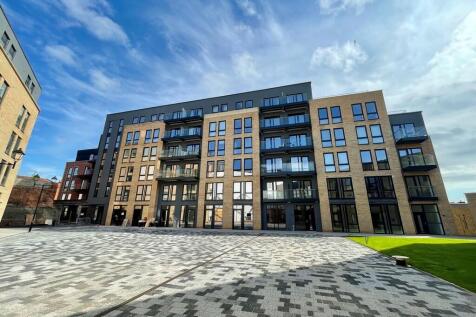 Berkeley Estates & Management are pleased to bring to the market this high specification, one bedroom, newly built apartment situated within the heart of Stokes Croft. The property is situated in a pe