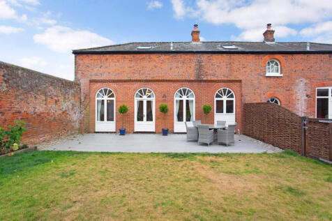 76834_The-Coach-Hous