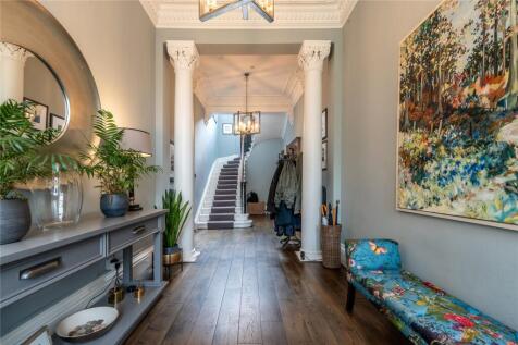 5 bed, 4 bath End of Terrace in Glasgow - Photo 2