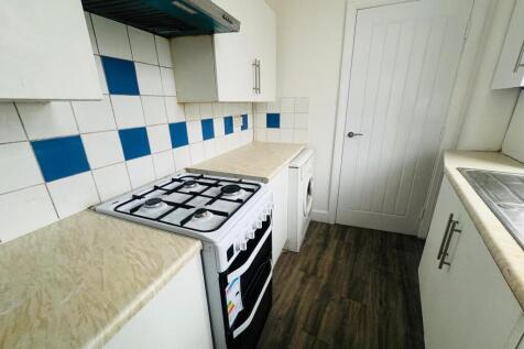 1 bed flat to rent Plashet Grove, London E6