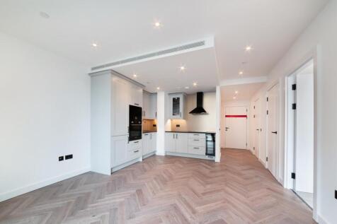 A one is available in the luxury London Dock development by St George. Positioned well in the brand new Merino Wharf, it comprises an open plan living area with modern dividers to create a sense of se