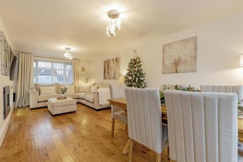 Reception Room-2.jpg