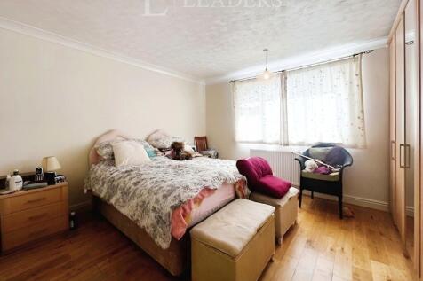 bedroom1.jpeg