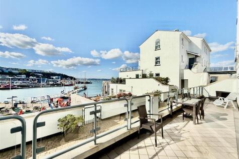 Terrace Towards Harbour.JPG