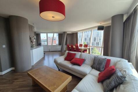 Kingsdene is pleased to offer this spacious 3-bedroom apartment located in One Park West, in the heart of Liverpool One. Offering views towards the Royal Albert Dock and the River beyond, the flat is