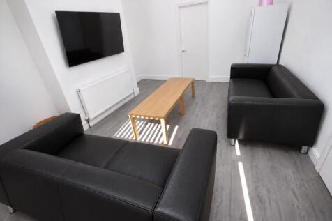 6 Bedroom Terraced in L15 3LD