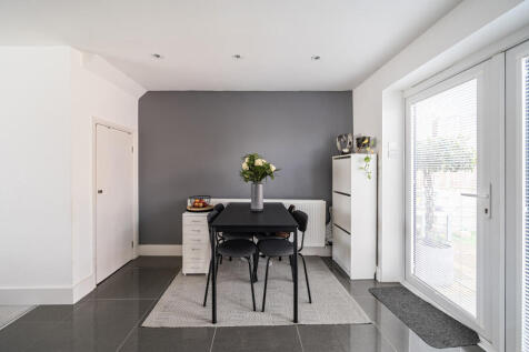 1345985-11-68c40a...