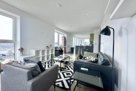 Three bedroom apartment in Glasshouse Gardens with Olympic Park views, a private balcony, and easy access to universities, transport, and Westfield Stratford City.