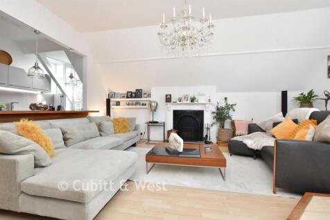 Living/Dining Area