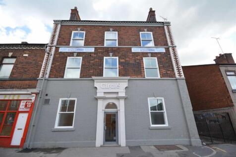 Flat in WN7 4LJ