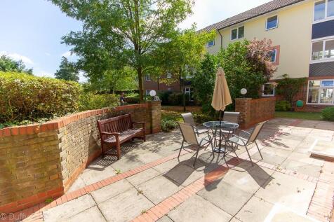 Clover Court 22-2.jpg