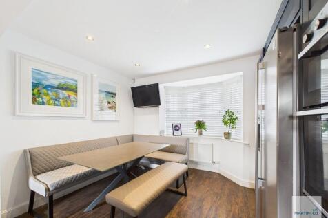 CAM03394G0-PR0252...