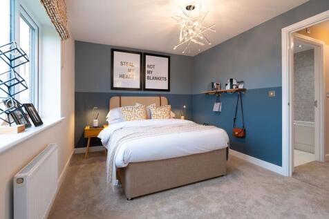 Double bedroom with space for built-in wardrobes