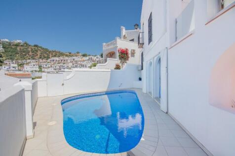 Private pool