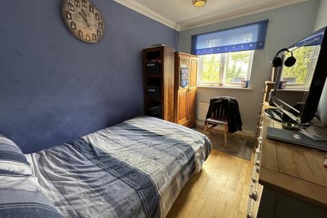 Photo 09-04-2025, 13 27 47