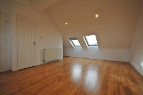 2 Bed Studio For Rent.
