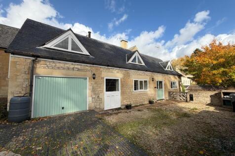 3 Bedroom Detached in BA1 7LL