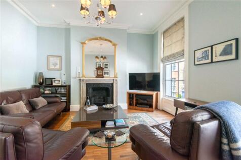 Available immediately, a fine example of an exquisite Grade II listed house, situated on arguably one of the most sought-after streets in Clerkenwell. Dating to circa 1834, the house was originally th