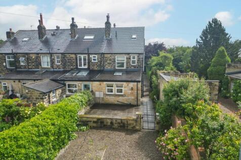 SUPERB PERIOD PROPERTY – EXTENDED END OF TERRACE HOUSE – IDEAL FOR GROWING FAMILIES – THREE DOUBLE BEDROOMS – TWO BATHROOMS – DOWNSTAIRS W/C – GARDENS TO THE FRONT AND REAR – DRIVEWAY – DETACHED GARAG