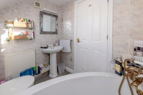 En suite bathroom