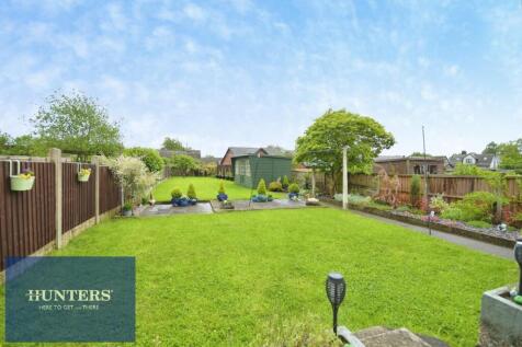 REAR GARDEN 03.jpg