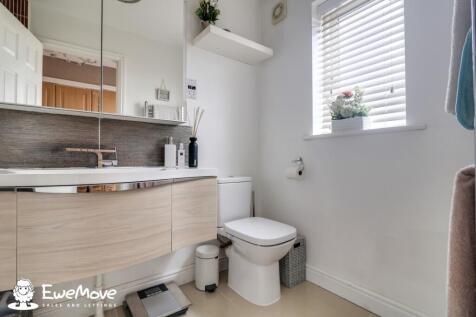 Master Bedroom Ensuite