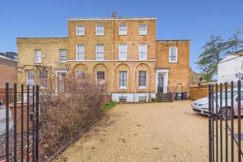 CAM01358G0-PR0208-STILL025 2.jpg