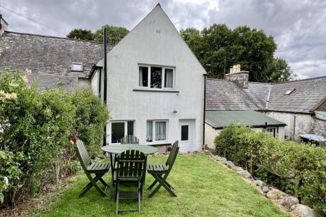 Lylach Cottage,  Balmaclellan - Williamson and Hen