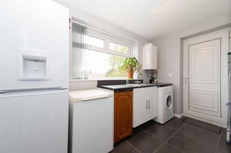 UTILITY ROOM AND W/C